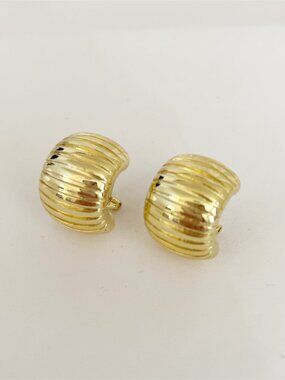 FREE SHIPPING!!!Shrimp J Hoop Pierced Earrings Yellow Gold Plated Small Wide
